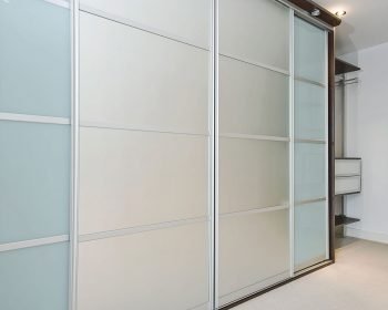 Anti Jump Sliding Wardrobe